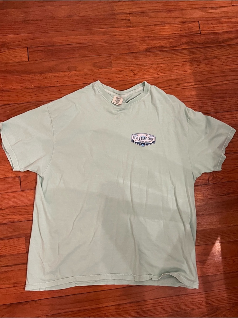 Bert’s Surf Shop XXL T-Shirt